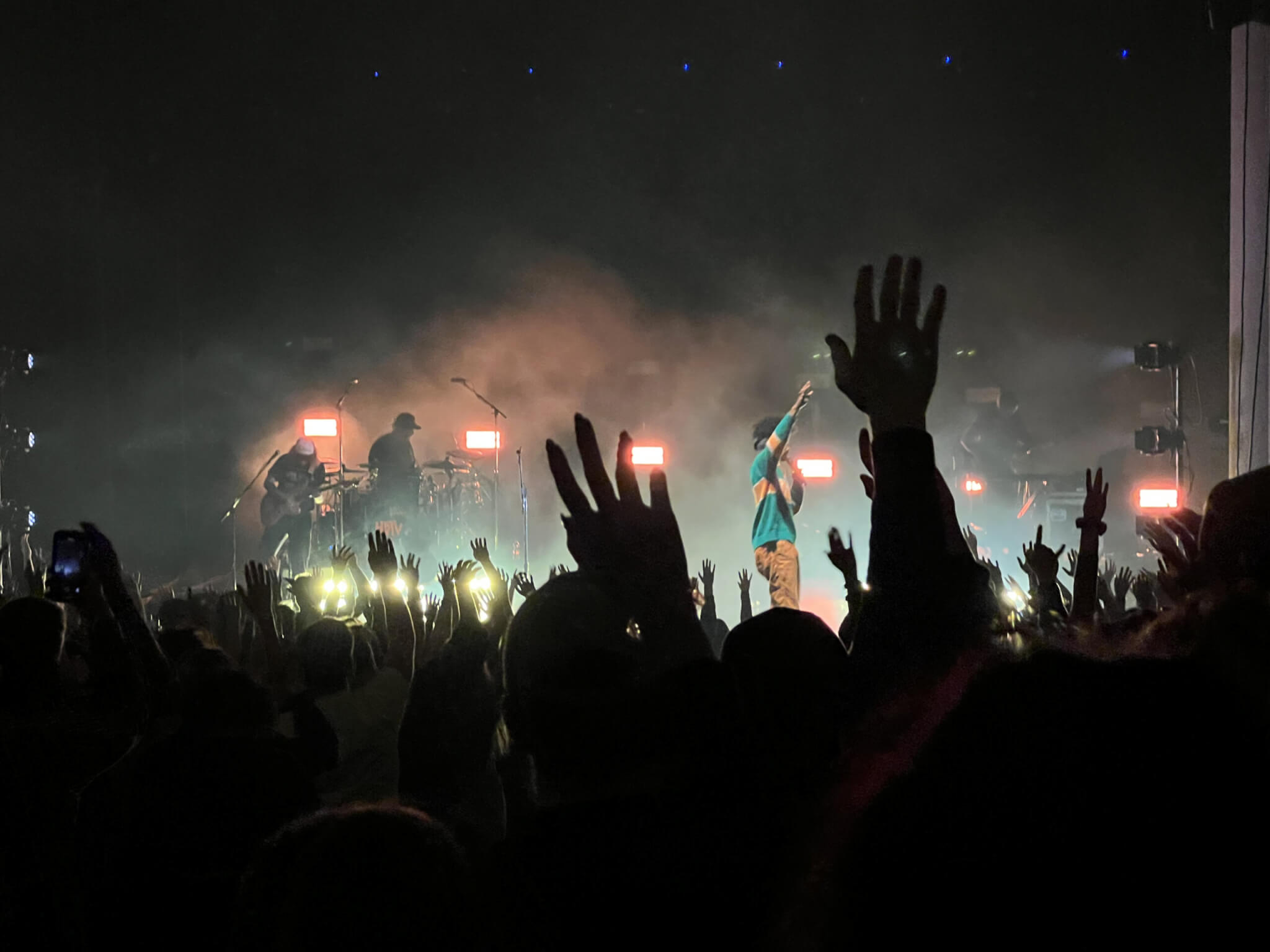 Group Sales - students at Tai Verdes concert