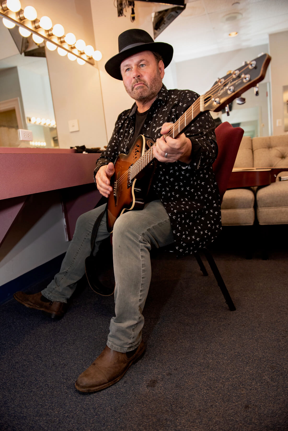 Martin Sexton with guitar